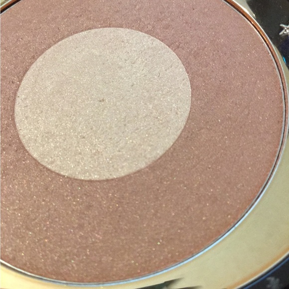 NWT Charlotte Tilbury’s Iconic Cheek To Chic Swish & Glow Blush - Pillow Talk - Picture 10 of 11